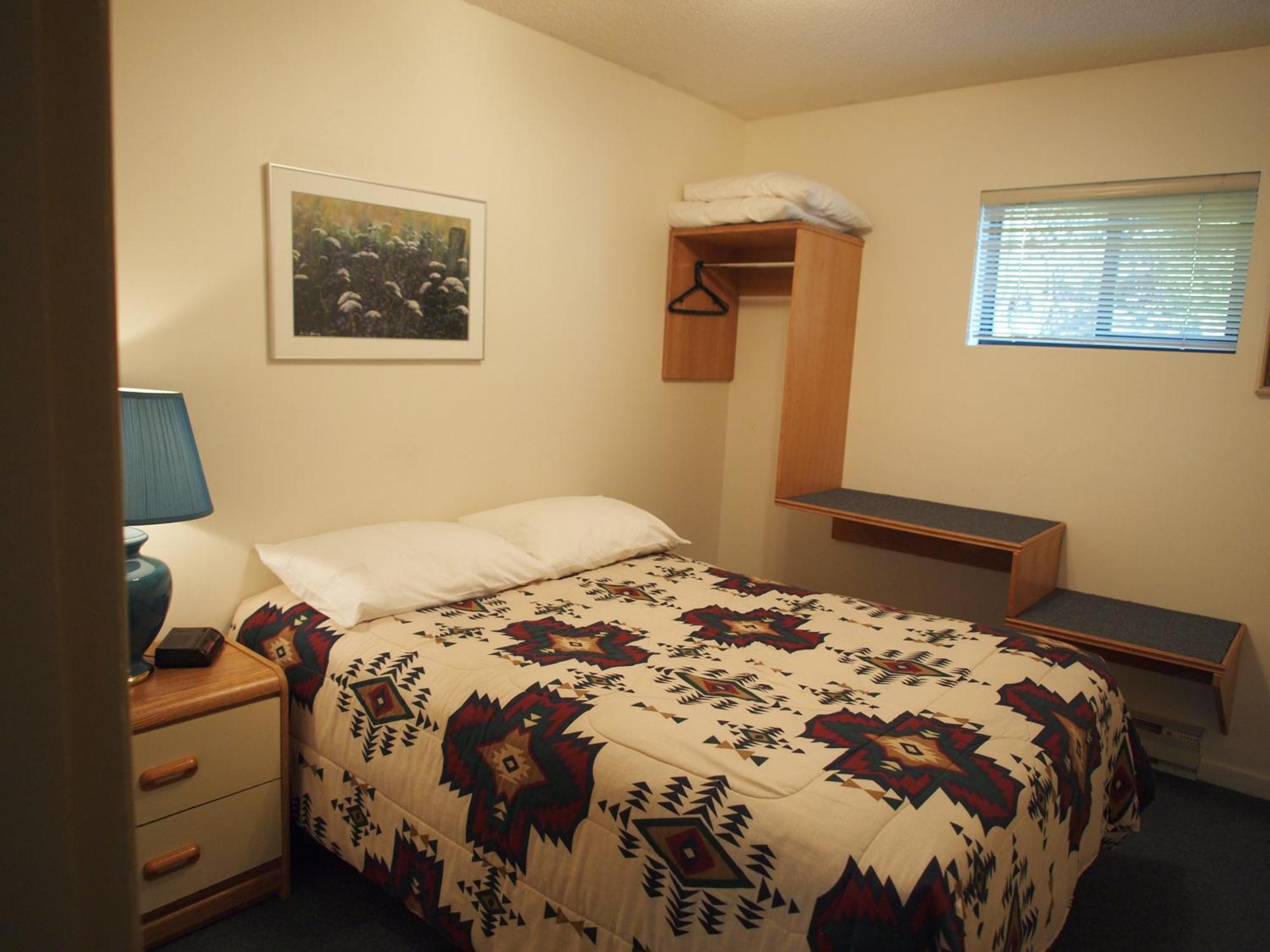Whale'S Tail Guest Suites Ucluelet Zimmer foto